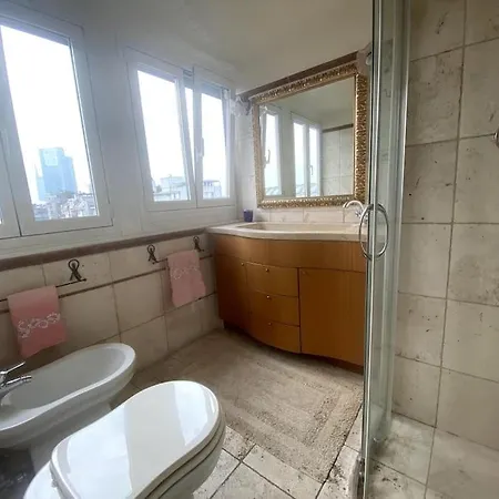 Apartament Penthouse In The Sky With 30 Sqm Terrace Station Mediolan