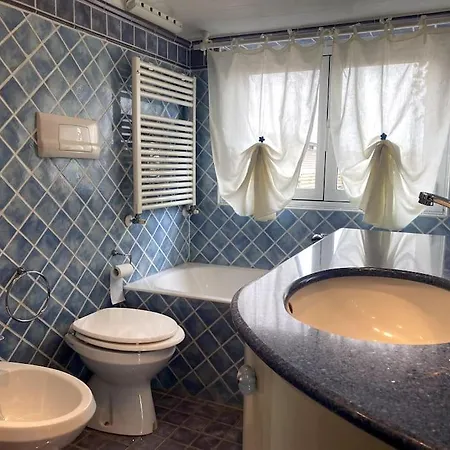 Apartament Penthouse In The Sky With 30 Sqm Terrace Station Mediolan