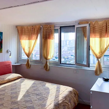 Penthouse In The Sky With 30 Sqm Terrace Station Mediolan